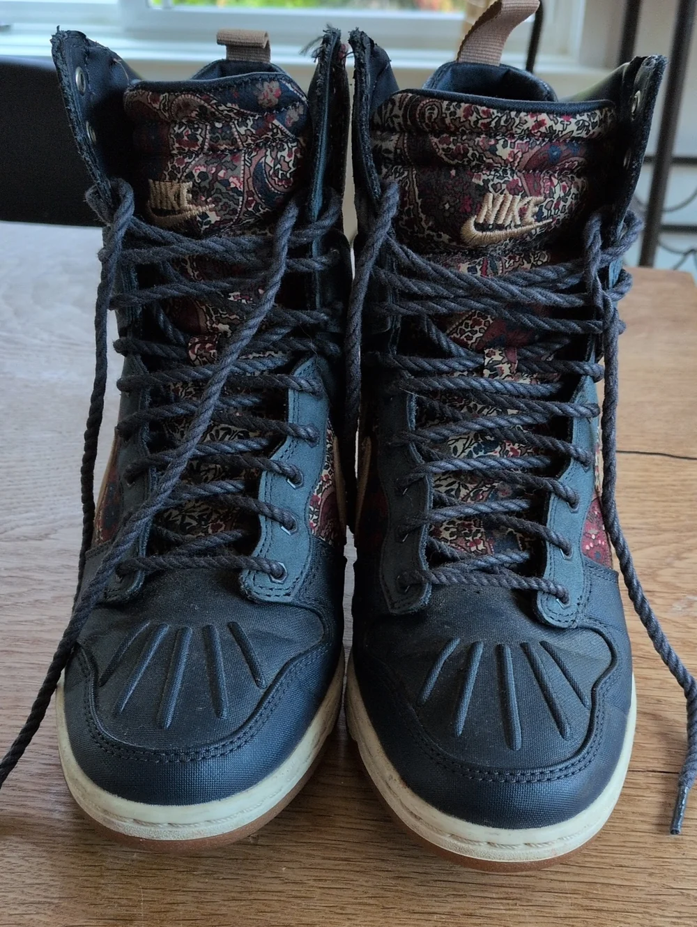 ✨Nike WMNS Dunk Sky Hi Liberty High Top SneakerBoot QS Size US7